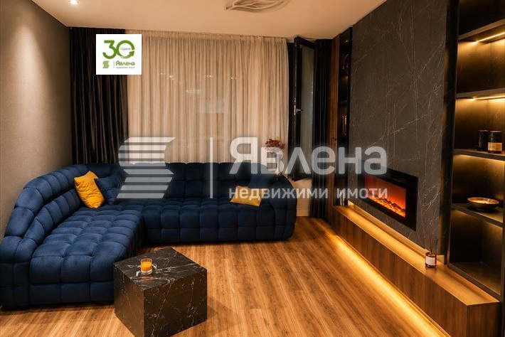 Тристаен апартамент с тераса в Чайка, Варна