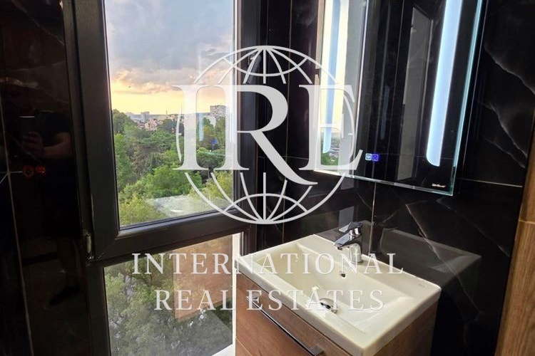 3-bedroom apartment in Varna, Grand Mol