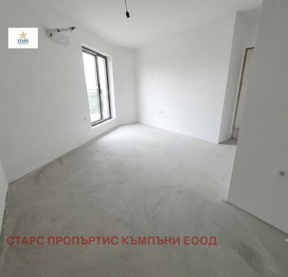 Снимка 3 — Тристаен апартамент в Гръцка махала с три тераси във Варна