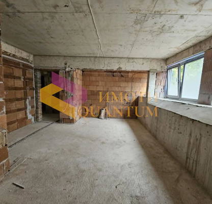 Снимка 3 — Тристаен апартамент 109 кв.м в Колхозен пазар, Варна с тераса