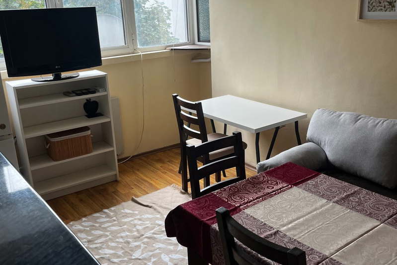 Two-room apartment in Kolhozen pazar, Varna with access control