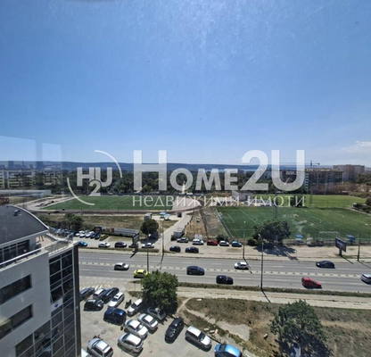 Photo 2 — 4-bedroom apartment in Varna, Konfuto