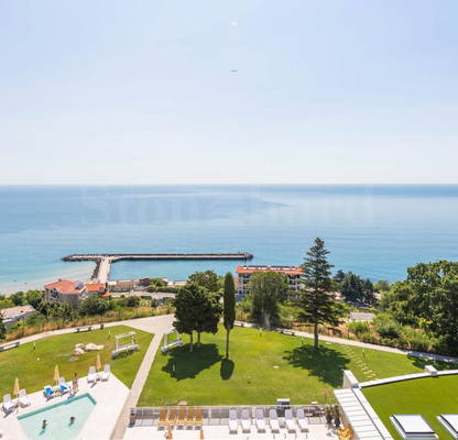 Снимка 5 — Тристаен апартамент с морска панорама в м-т Ален мак, Варна