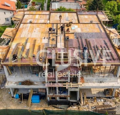 Снимка 3 — Четиристаен апартамент с морска панорама в м-т Ален мак, Варна