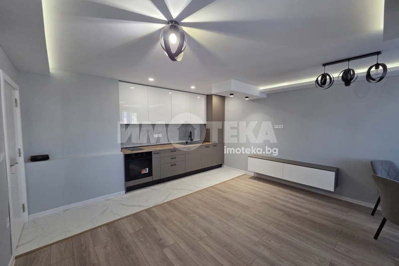 3-bedroom apartment in Varna, Mladost 1