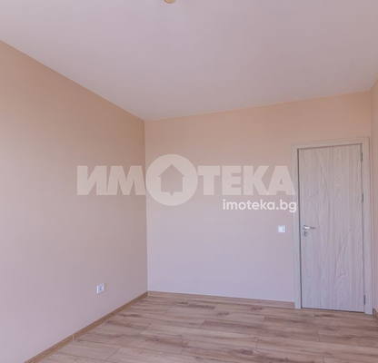 Снимка 4 — Тристаен апартамент в Младост 1, Варна с тераса