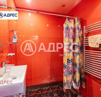 Снимка 4 — Тристаен апартамент с тераса в район Окръжна болница, Варна
