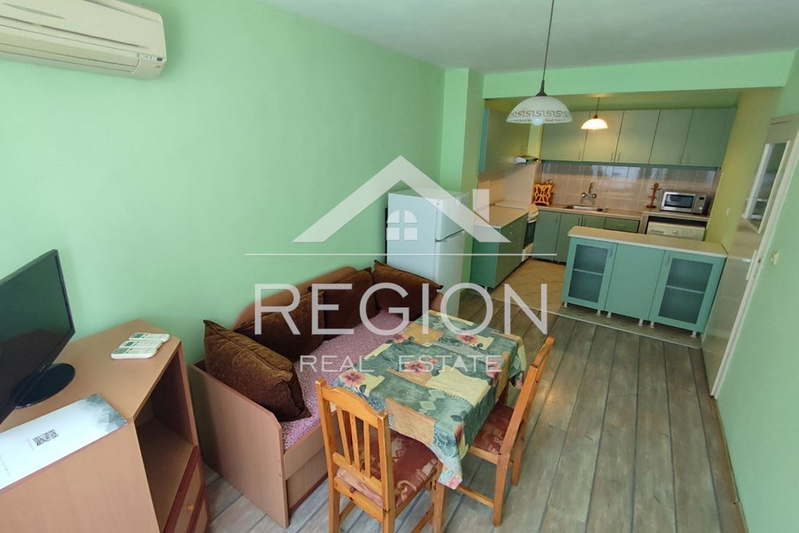 Three-room apartment with 2 terraces in Okrazhna bolnitsa area, Varna