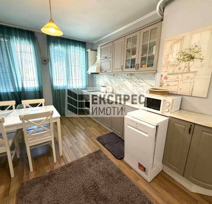 Снимка 3 — Тристаен апартамент до Окръжна болница във Варна с тераса