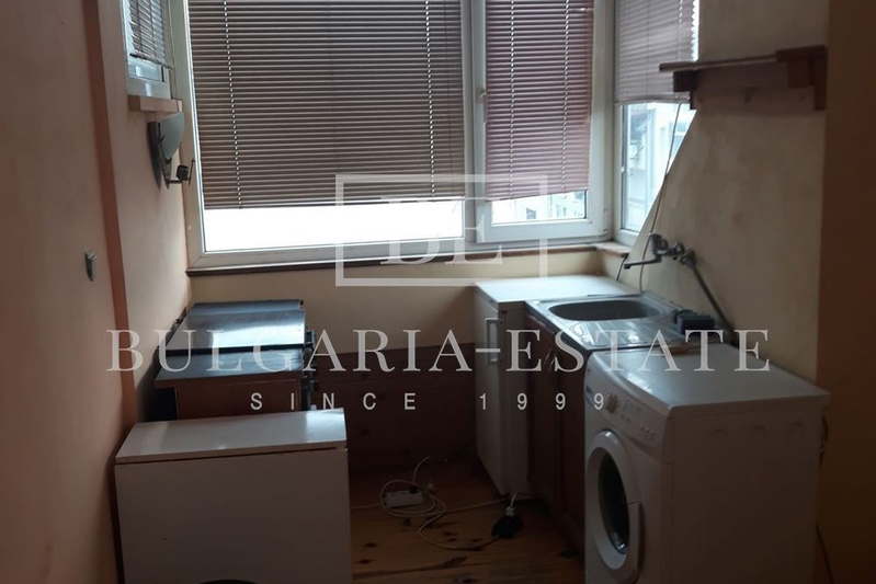 2-стаен апартамент в Операта, Варна на последен етаж