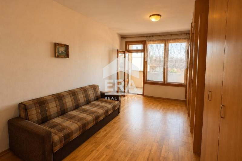 4-bedroom apartment in Varna, Pogrebi