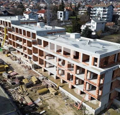 Снимка 2 — Тристаен апартамент с двор в кв. Виница, Варна