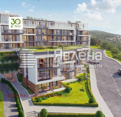 Снимка 3 — Просторен 3-стаен апартамент във Виница с морска панорама