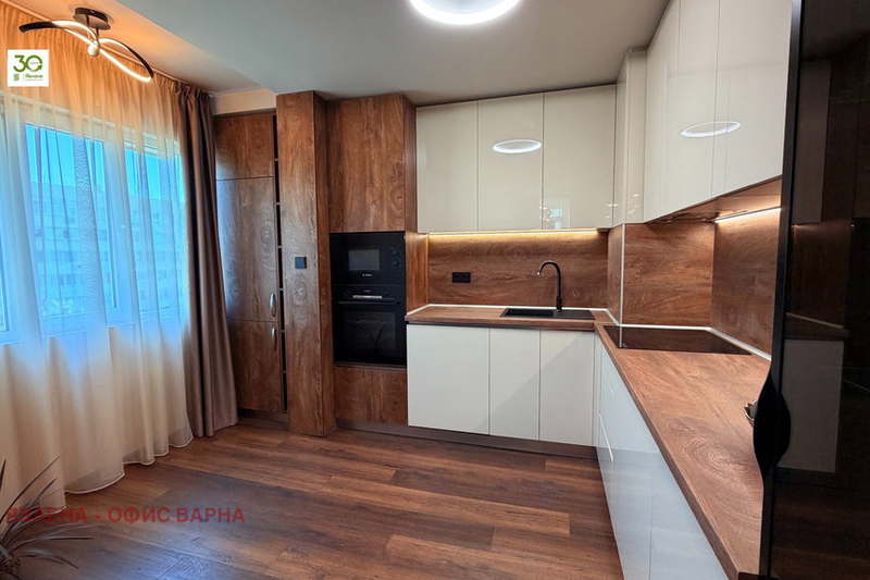 3-bedroom apartment in Varna, Vins-Cherven Ploshtad