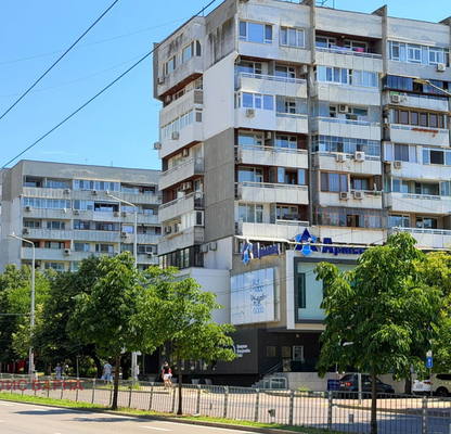Снимка 2 — Тристаен апартамент с две тераси в ВИНС, Варна