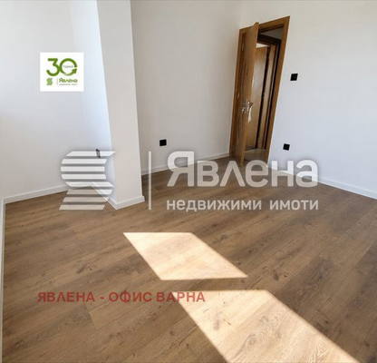Снимка 3 — Тристайен апартамент с тераса във Владислав Варненчик, Варна