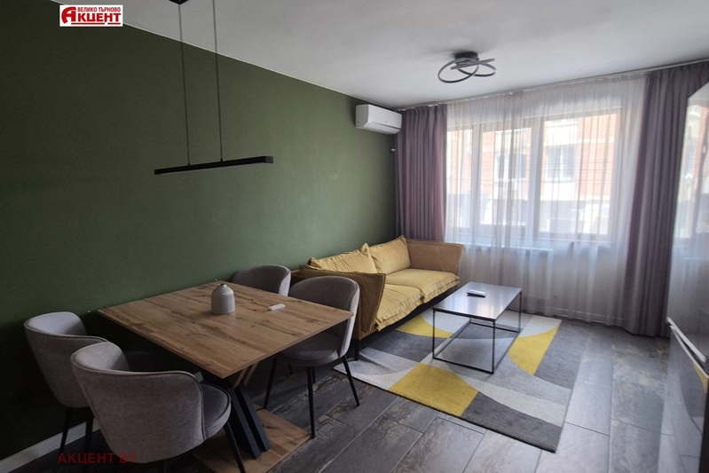 3-bedroom apartment in Veliko Tyrnovo, Centyr