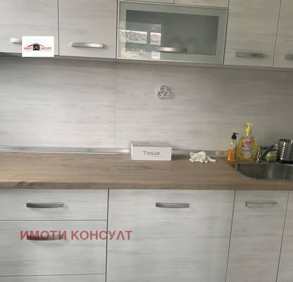 Снимка 4 — Многостаен апартамент във Велико Търново, Център