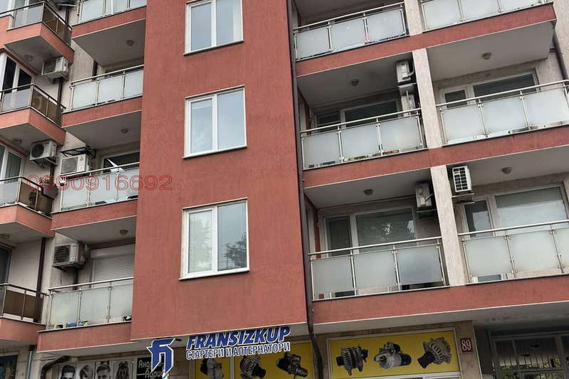 Двустаен апартамент във Враца, Център