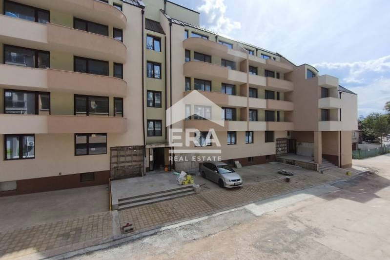 3-bedroom apartment in Yambol, Centyr