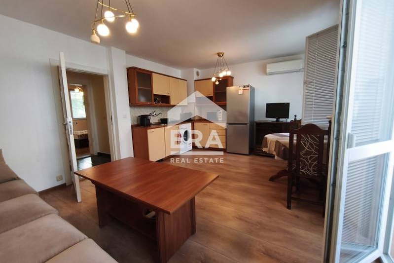 3-bedroom apartment in Yambol, Centyr