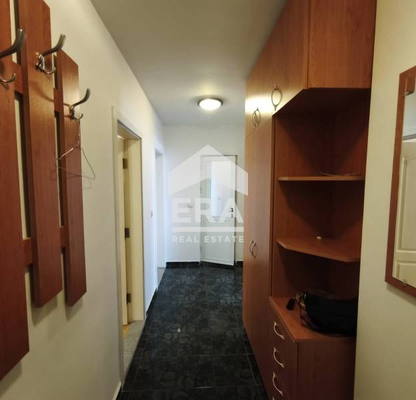 Photo 2 — 3-bedroom apartment in Yambol, Centyr