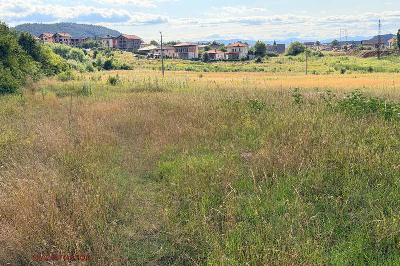 Plot in Pernik, Kalkas