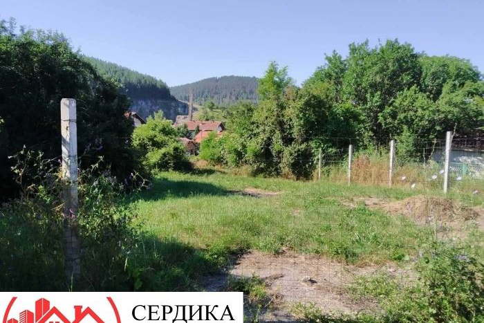 Plot in Oblast Pernik, Bosnek