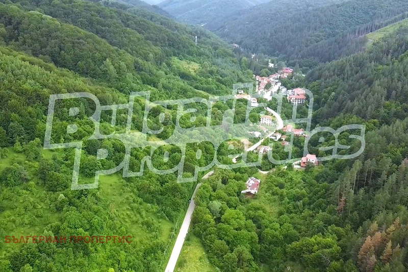 Plot in Oblast Lovech, Chiflik