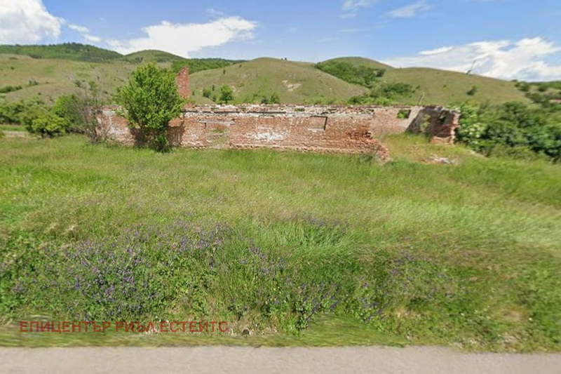 Plot in Oblast Pernik, Gyrlo