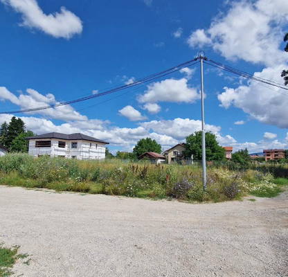 Photo 3 — Plot in Voluyak