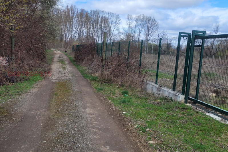 Plot in Sofiya, Chelopechene