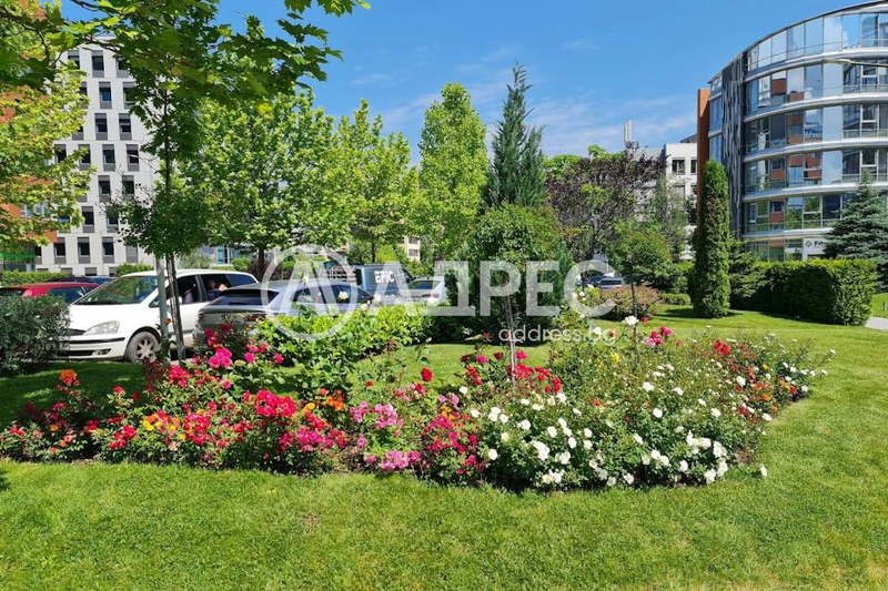 Plot in Sofiya, Mladost 4