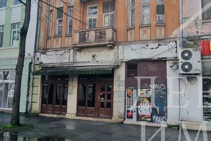 Промишлена сграда в Бургас, Център