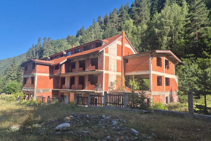 Industrial Building in Oblast Kyustendil, Rila