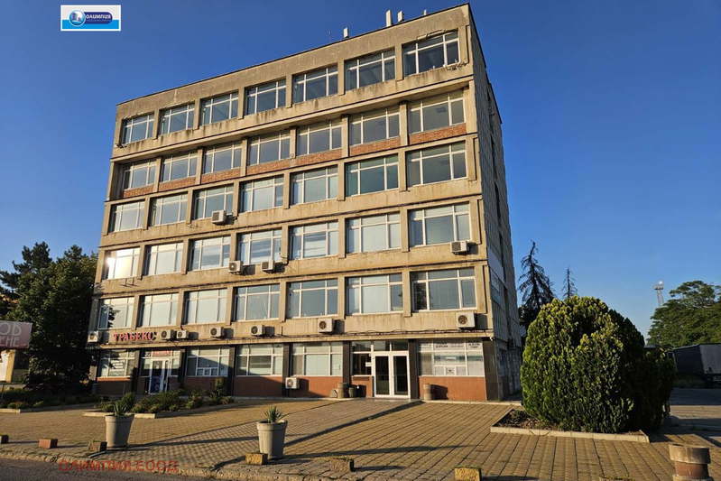 Industrial Building in Ruse, Promishlena Zona - Iztok