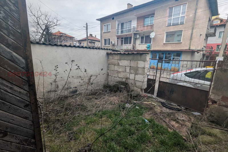 Етаж от къща в София, Божурище