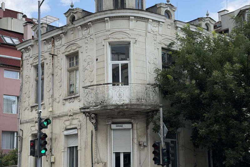 Етаж от къща в Бургас, Център
