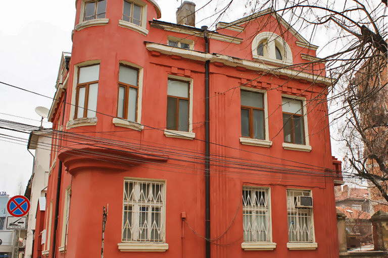 Floor of House in Haskovo, Centyr
