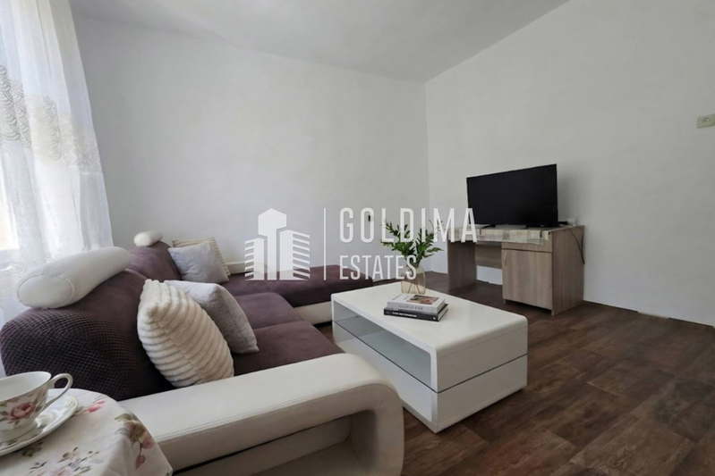 Floor of House in Haskovo, Ovcharski