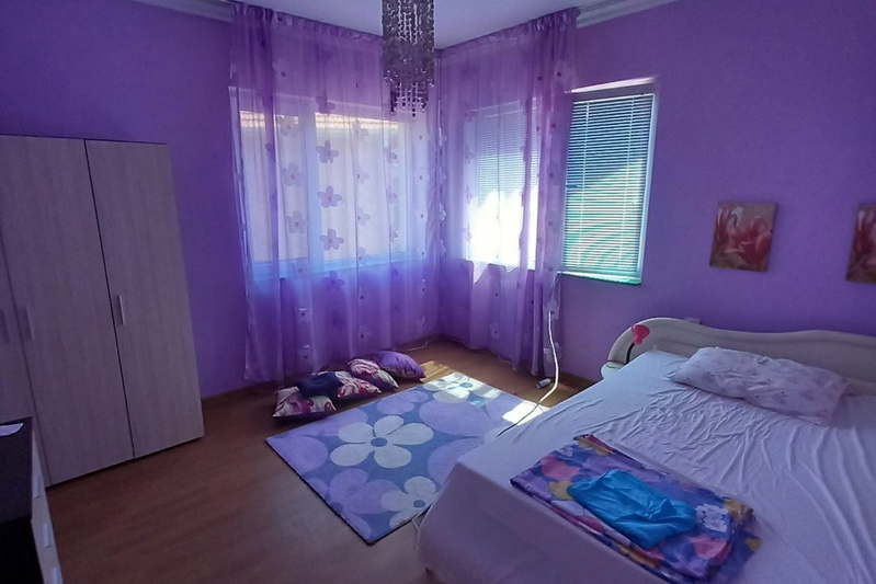 Етаж от къща в Хасково, Училищни