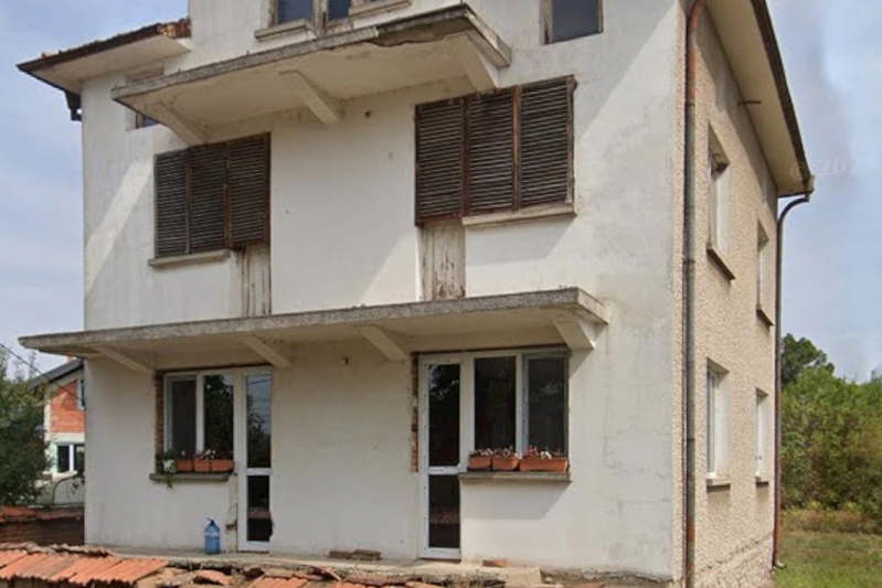 Floor of House in Novi Iskyr