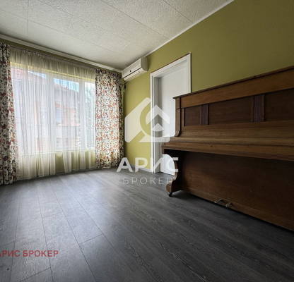 Photo 5 — Floor of House in Oblast Pazardjik, Peshtera