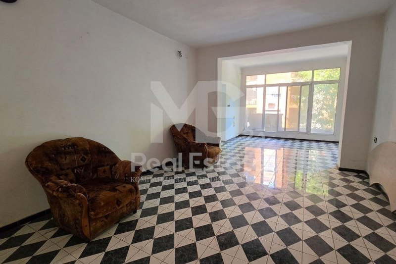 Floor of House in Plovdiv, Kyuchuk Parij