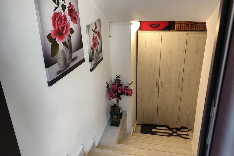 Floor of House in Plovdiv, Mladejki Hylm