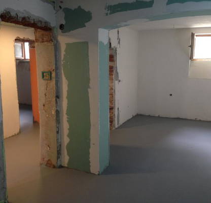 Photo 2 — Floor of House in Sofiya, Centyr