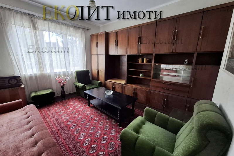 Floor of House in Sofiya, Centyr