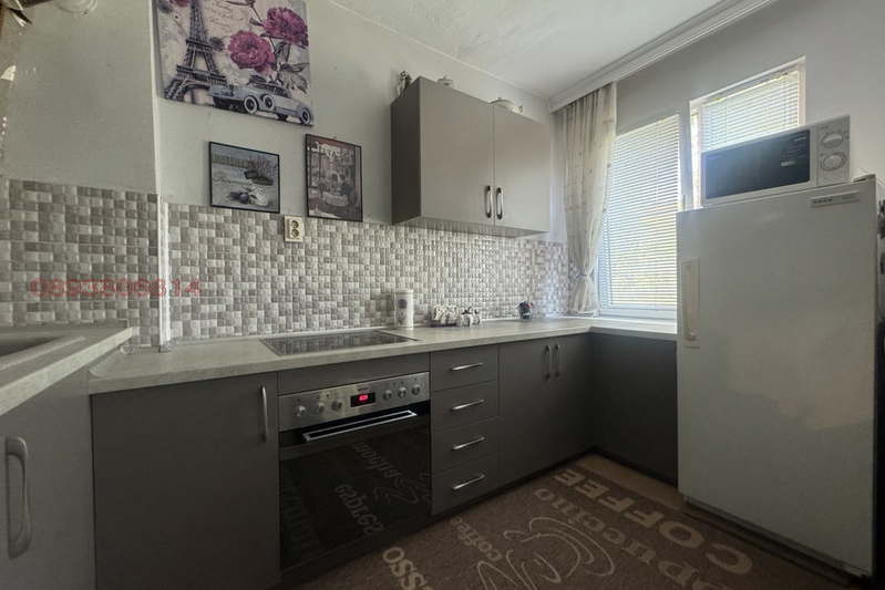 Floor of House in Oblast Plovdiv, Stamboliiski