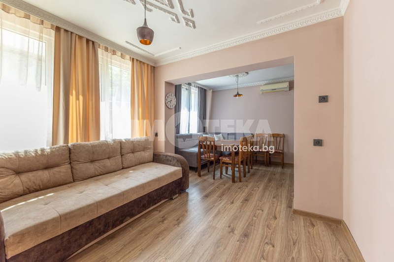 Floor of House in Varna, Asparuhovo