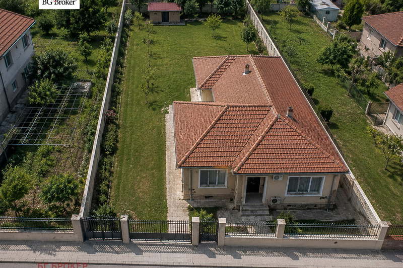 Къща в Бургас, Ахелой